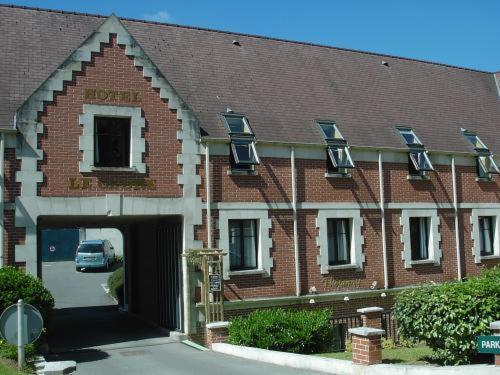 Cit'Hotel - Hotel Le Cedre Noyon Exteriör bild