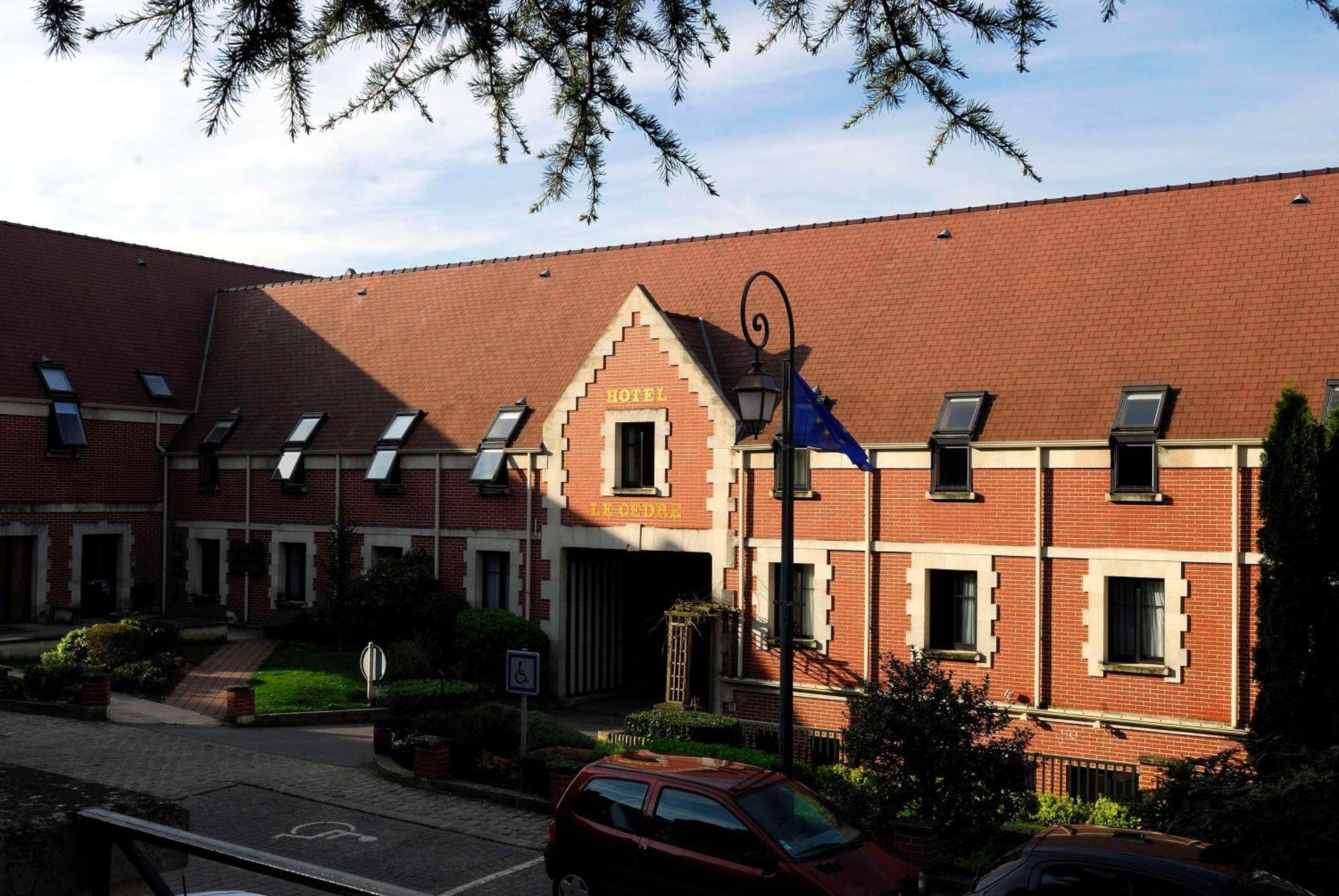 Cit'Hotel - Hotel Le Cedre Noyon Exteriör bild