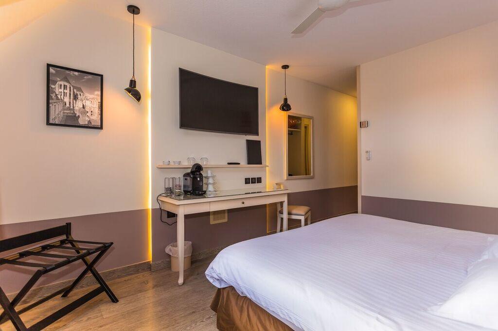 Cit'Hotel - Hotel Le Cedre Noyon Exteriör bild